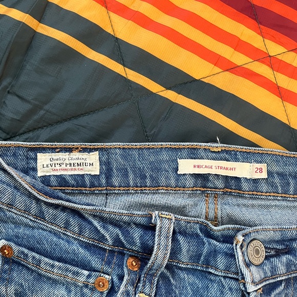 Ribcage Levi’s - Picture 2 of 4